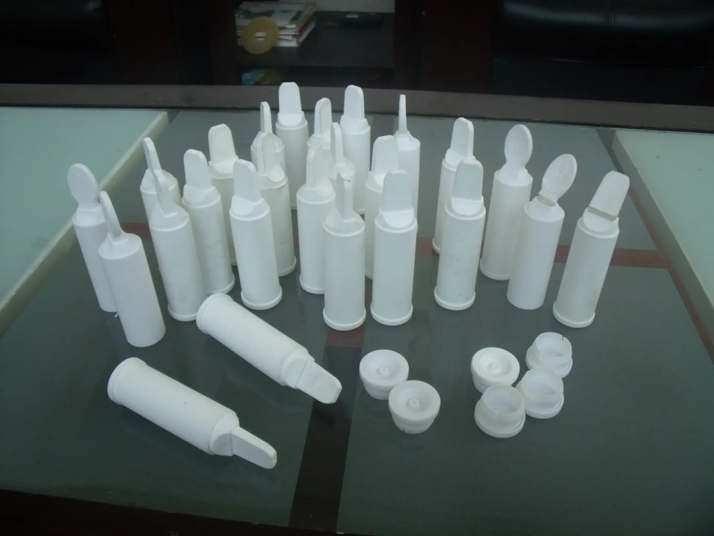 easy-to-fold plastic bottle