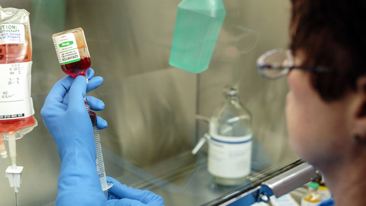 Administration of doxorubicin hydrochloride injection