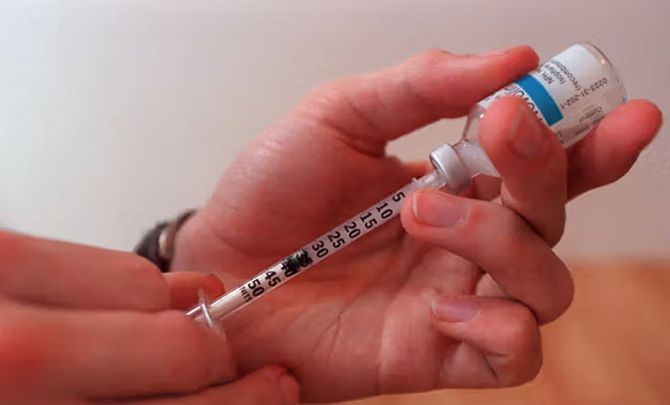 Insulin Syringe and Vial-2