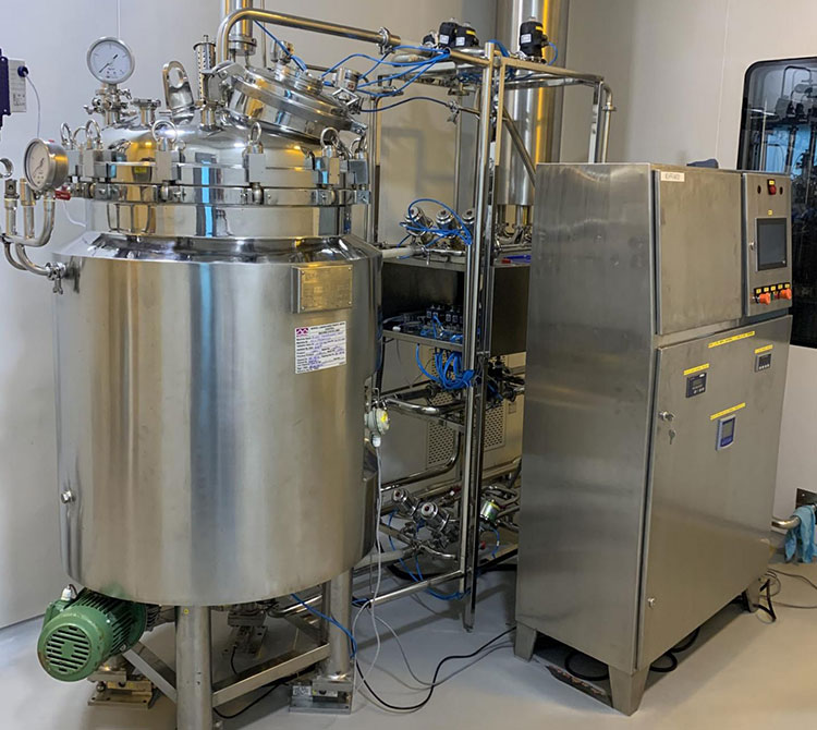 Mixing tank