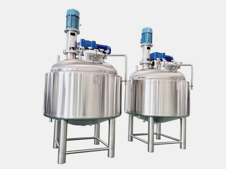 Pharmaceutical mixing tank