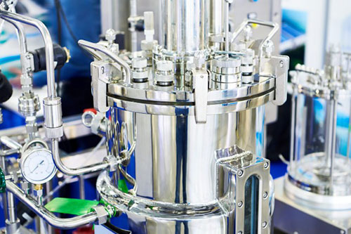 Pharmaceutical mixing tank