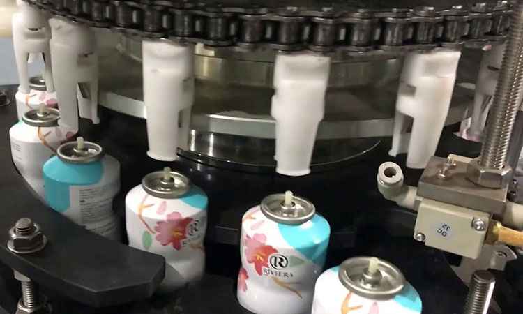 Filling-of-aerosol-bottles-6