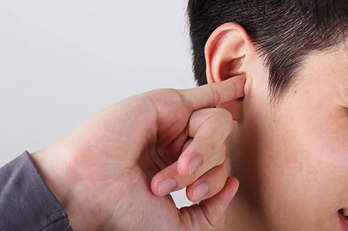 Itchy ear