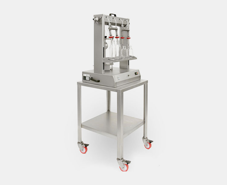 Vacuum syrup filling machine