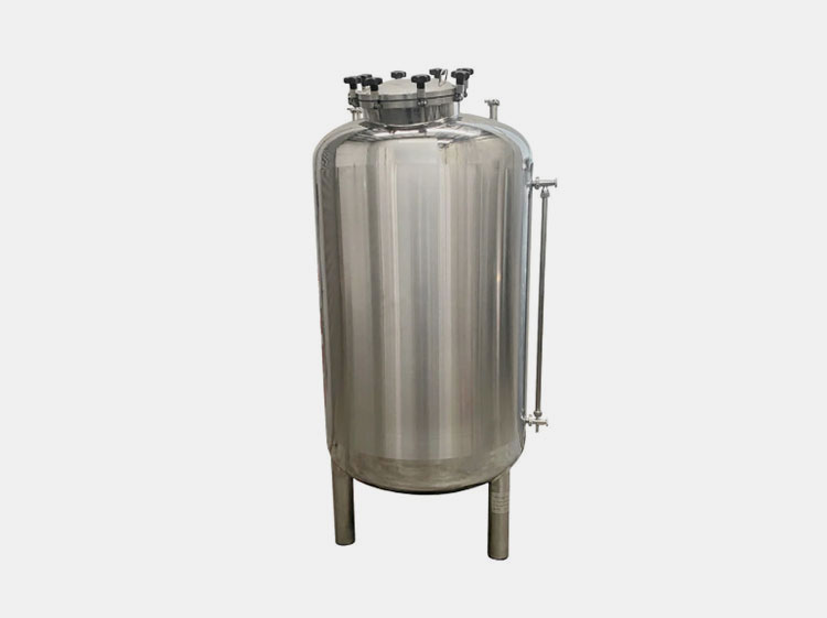 liquid mixing vessel